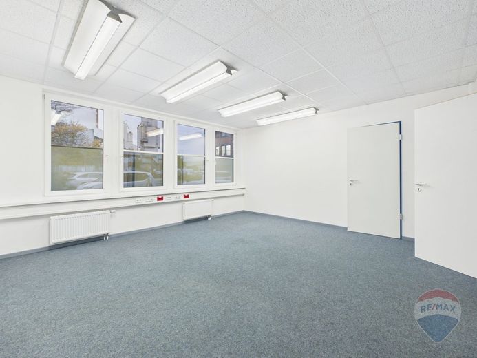 Provisionsfrei für Mieter! -Moderne Bürofläche- hell und barrierefrei – Büro 1