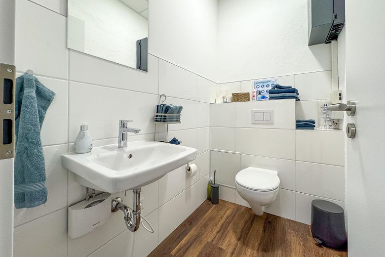 Damen-WC (gemeinschaftlich)