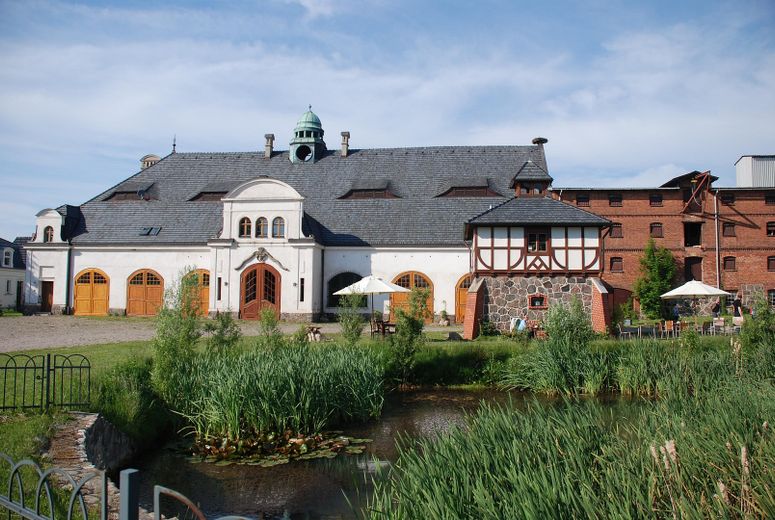 ETW, App., LOFTS, Ateliers zw. Rostock & Müritz (Wohnen in histor. Ambiente / im Eigentum)! – Marstall/Speicher/Dubenhus...