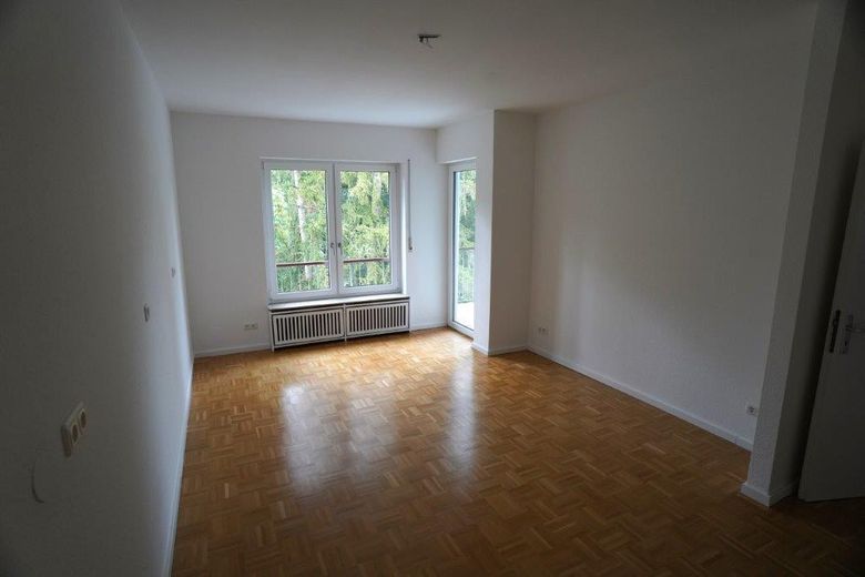 Repräsentative 3-Zimmer-ETW (120 m²) in Kronberg Stadt, sehr schöne Lage am Viktoriapark – Foto 3