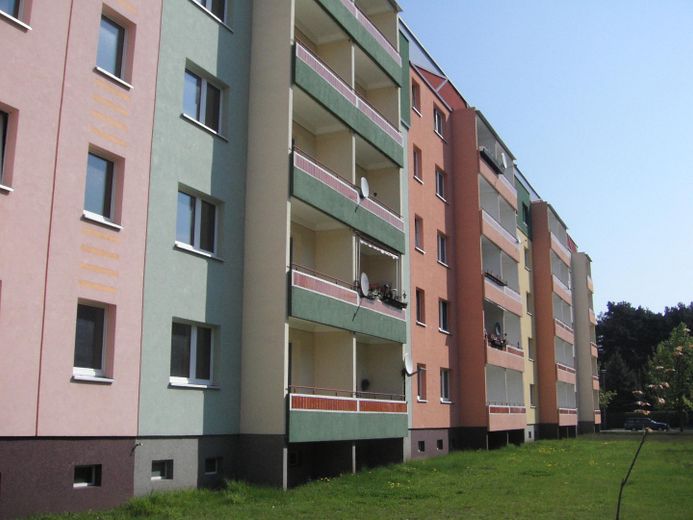 Bezugsfertige 4 Zi.-Whg mit Balkon u. EBK, Pilzheide in Walddrehna – Foto 3