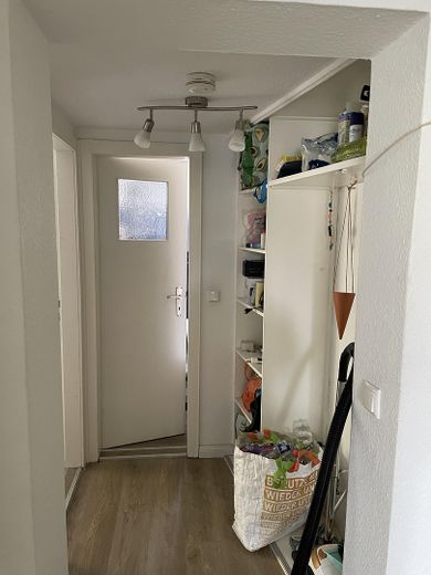 Helle 2 Zimmer Wohnung – Flur