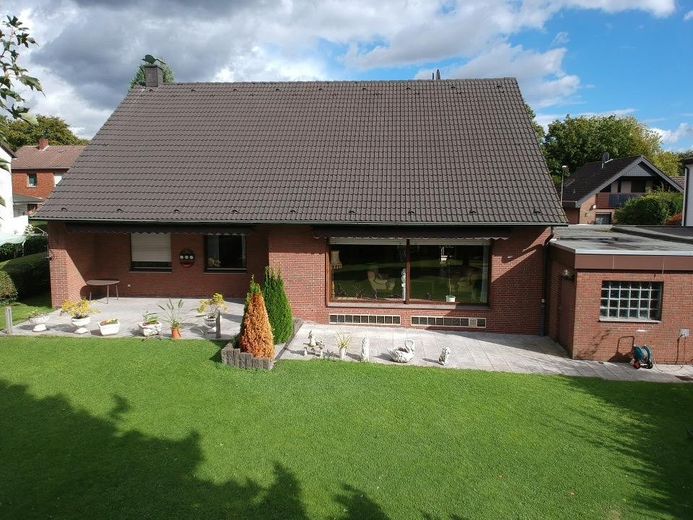 Terrasse und Garten 