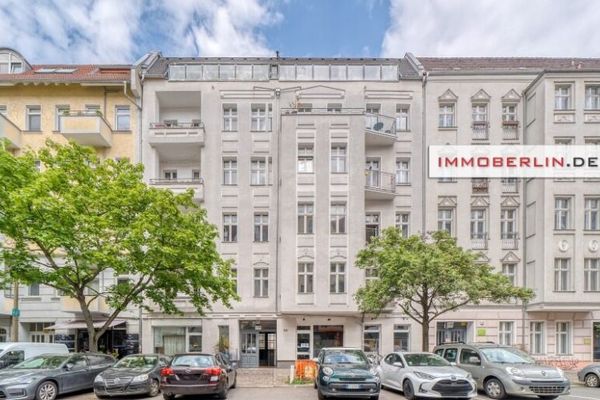 IMMOBERLIN.DE - Charmante Stuck-Altbauwohnung mit Südbalkon & Lift im Trendviertel