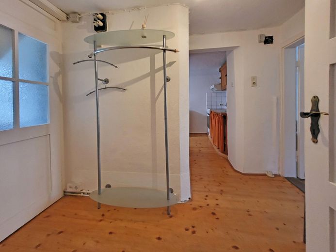 Beste Innenstadtlage in der Altstadt -Bezugsfreie 3 Zimmer Wohnung +++Ohne Maklerprovision +++ – Flur