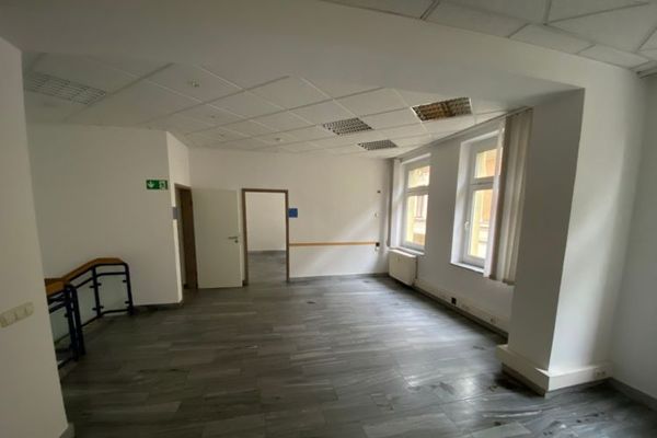Bez prowizji!! Atrakcyjne biuro z lokalem użytkowym w samym centrum Greiz