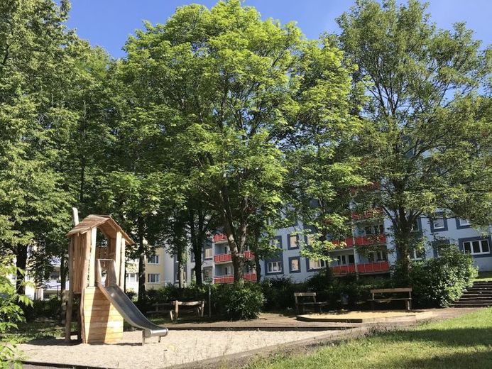 5 Zimmer-Wohnung mit 116 qm im 1. Obergeschoss mit SPIELplatz – Foto 1