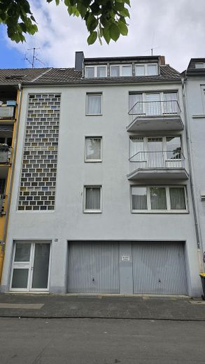 Straßenansicht