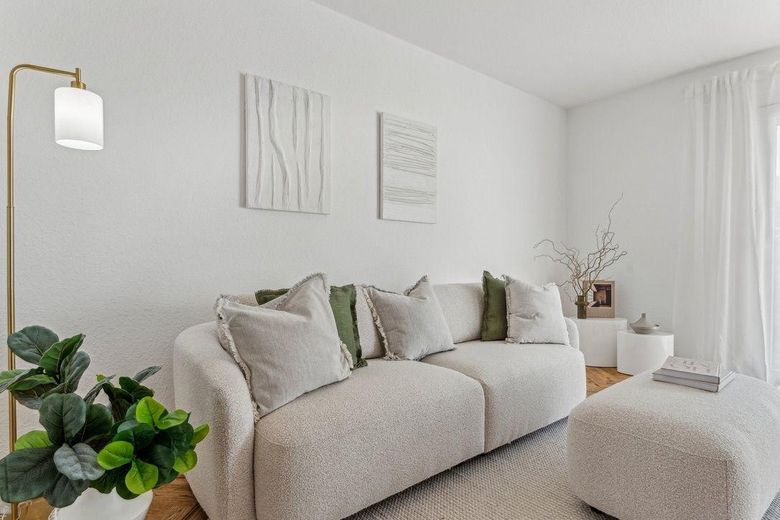 Heller Bungalow mit Südterrasse – Komfortables Wohnen auf einer Ebene - provisionsfrei – Wohnbereich