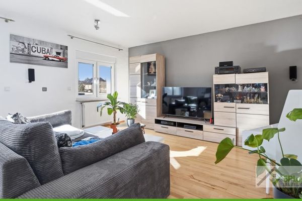 + 5PLUS + ANLAGECHANCE ODER EIGENNUTZUNG: TOP-GEPFLEGTE MAISONETTEWOHNUNG IN DÜREN / LENDERSODRF +