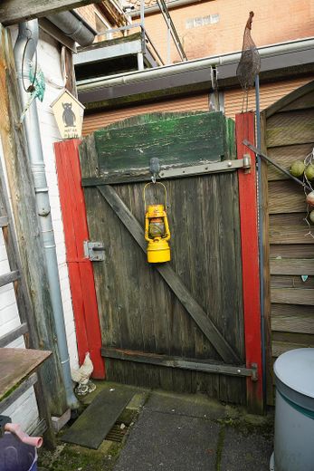 Gartentor Durchgang zur Straße