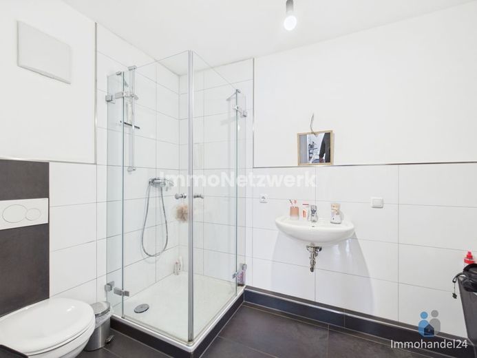NEU***aufwendig saniertes 2 Familienhaus mit Garagen in Kreuzau Drove***NEU – Bad mit Dusche &amp; Wanne