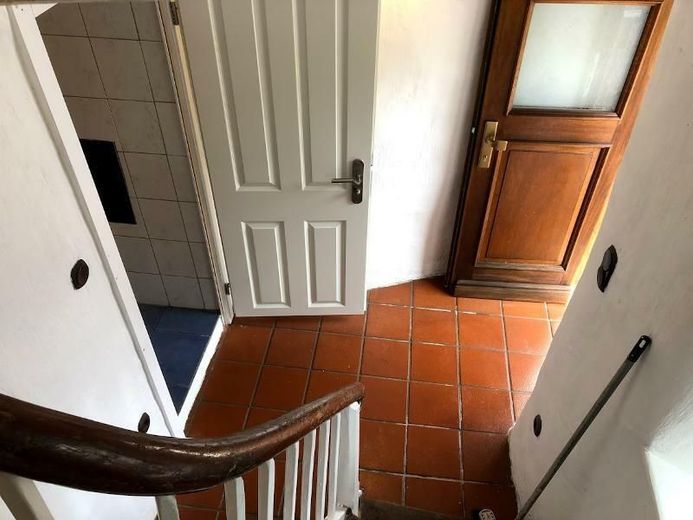 Neuerburg/ Eifel, zentrumsnah - charmantes, kleines Haus für kleines Geld - auch als Ferienhaus geeignet – Eingang Flur