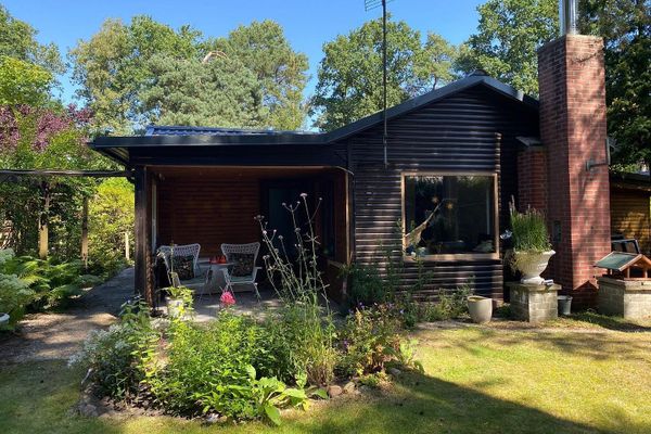 Otterstedter Lake RENOVATED LOG HOUSE, residential or holiday use
