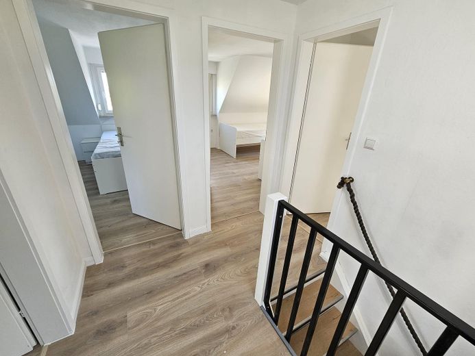 WG Zimmer zu vermieten – Flur - OG
