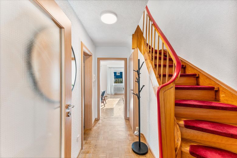+++ Subito disponibile +++ Casa a schiera centrale a Neu-Ulm Pfuhl – Treppe