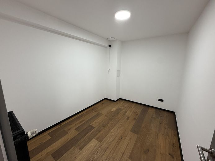 Przestronne mieszkanie z balkonem i tarasem w Troisdorf – Zimmer