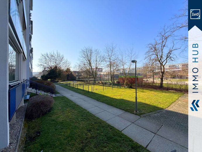 ++ 1.730 EUR/m² – Appartamento di 3 locali molto ben tenuto e affittato con balcone a ovest e ascensore ++ – 4852119-EKuzzreez5JmVDujezdDZgFs-Innenhof.jpg