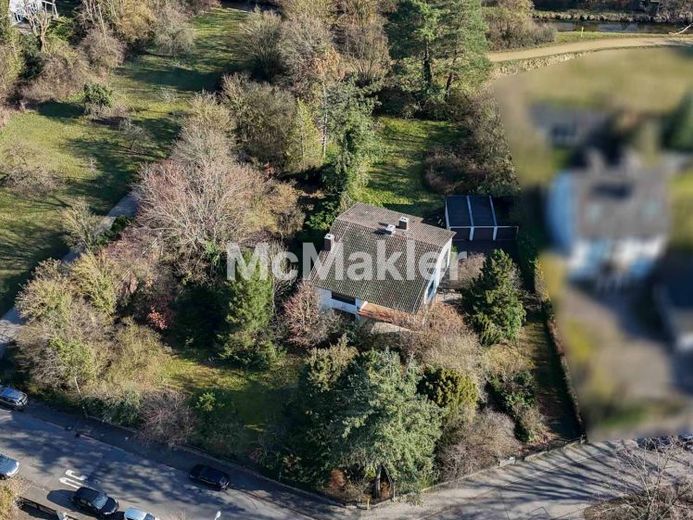 Spacious plot in a dream location on the edge of open fields – ideal for a private home or development – Photo 1