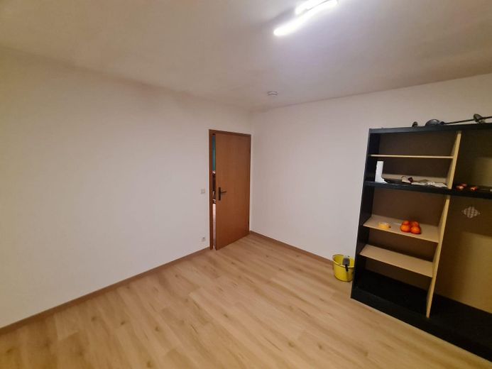 Helle 4-Zimmer-Wohnung mit Balkon & Einbauküche in Stutensee – Schlafzimmer1
