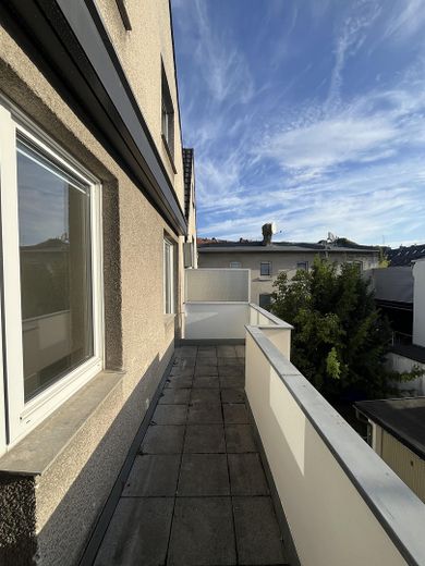 Helle sanierte 3-Zimmer-Wohnung mit zwei Balkonen in Rheinnähe – Balkon