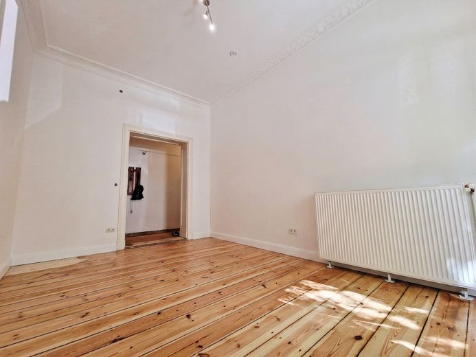 Provisionfrei, Altbaujuwel mit Charakter – frisch saniert, modern interpretiert. – Zimmer 1