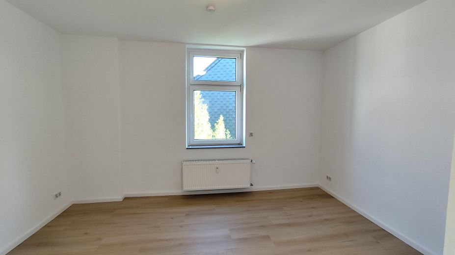 Holzstraße'de yenilenmiş, aydınlık 110 m² 4,5 odalı daire – Schlafzimmer 1