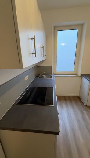 Küche mit Einbauküche