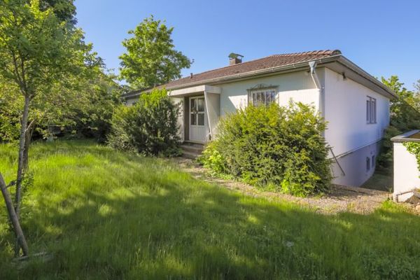 Bungalow kątowy w najlepszej lokalizacji!