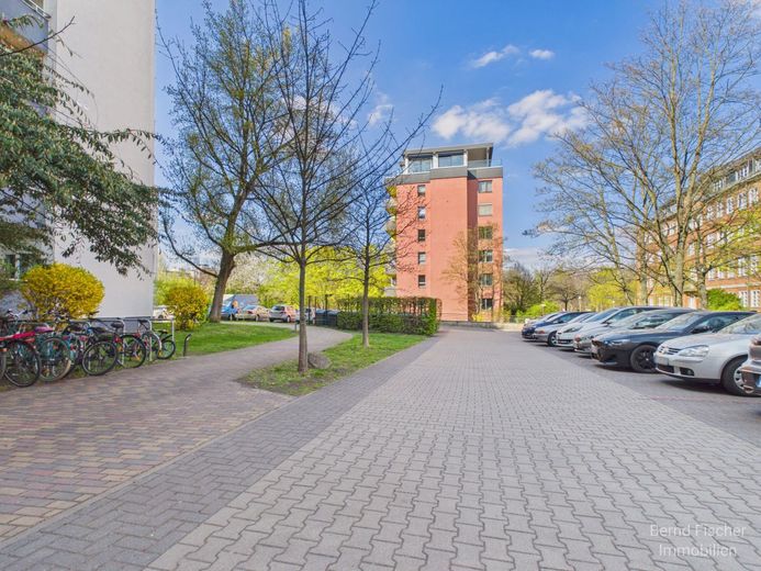 Wilmersdorf 2 Zimmer Küche Bad – Parkplatz inclusive