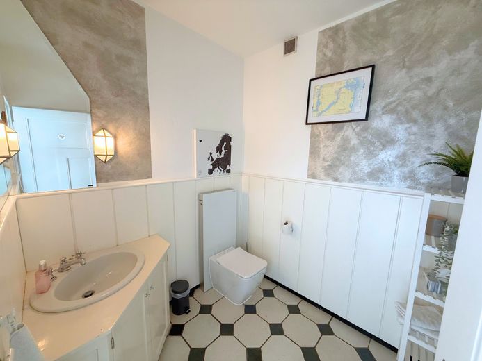 Villa esclusiva progettata da un architetto con vista libera sui prati dell’Ilmenau – Gäste-WC