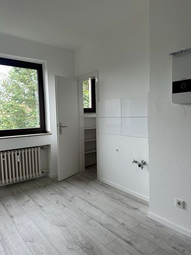 Frisch renovierte 3-Zimmer-Wohnung in Düsseldorf-Mörsenbroich – zentral & bestens angebunden - WE07 – Küche