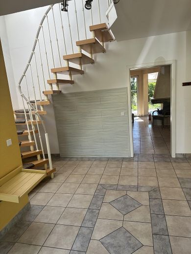 Flur-Treppe