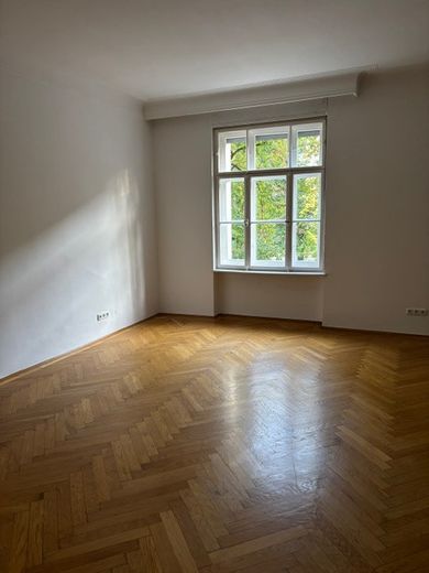 Vicino a Prinzregentenpl., splendido appartamento di 4,5 locali in edificio d’epoca ad Alt-Bogenhausen + cucina abitabile, zona pranzo e balcone! – Foto 2