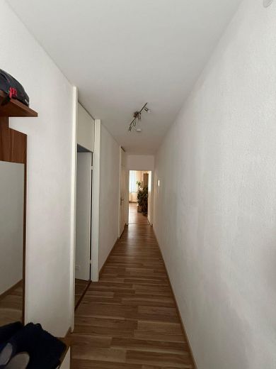 Vollmöblierte 2-Zimmer Wohnung am Rhein (Deutze Brücke) – Flur