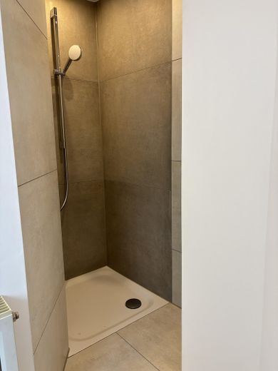 Dusche im DG