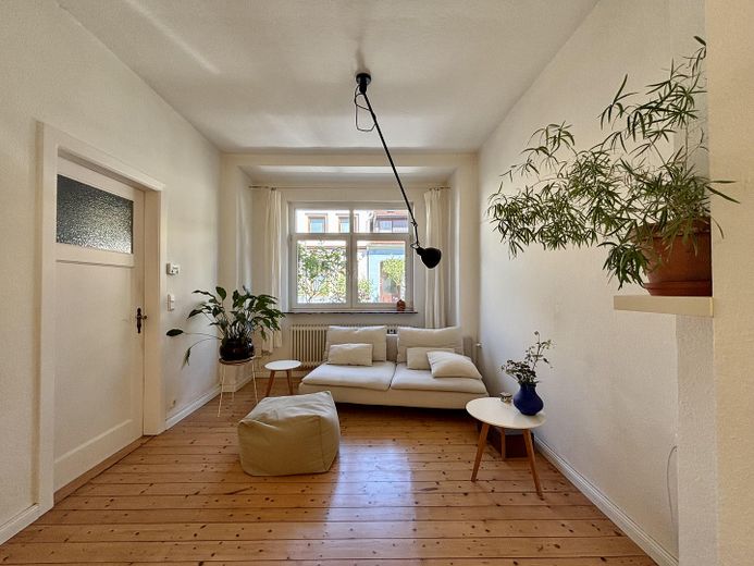 Mid-terrace house, side street in Fesenfeld, very good state of renovation, approx. 102.4 m², approx. €4,297/m² – Photo 4