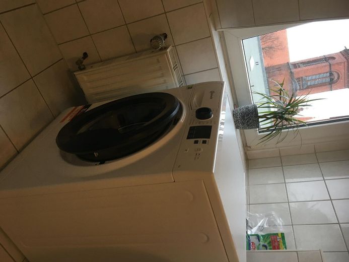 Möblierte 3 Zimmer Maisonette Wohnung in zentraler Lage zu vermieten – Foto 9