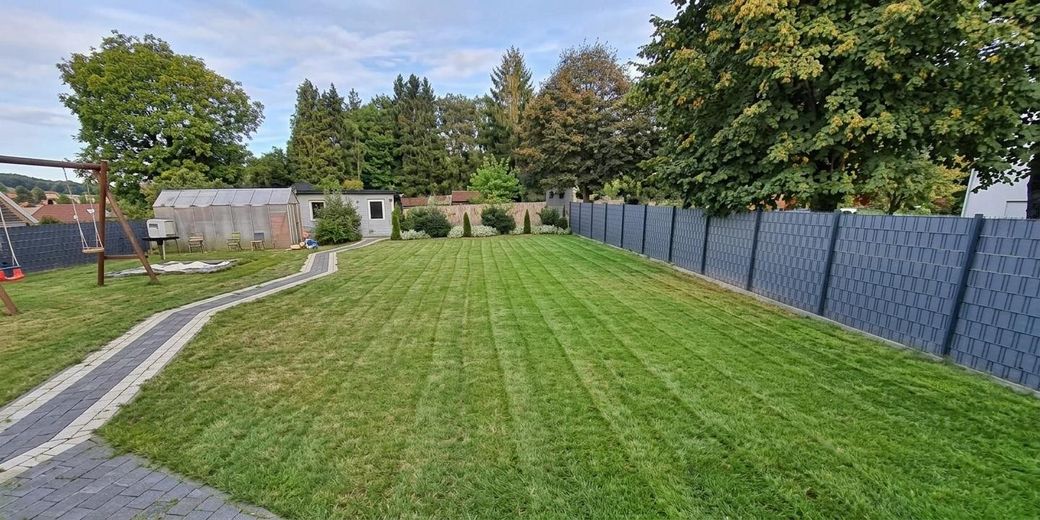 Moderne Luxusvilla: 432 m² Wohnfläche, PV-Anlage, Wärmepumpe & Sauna – Garten