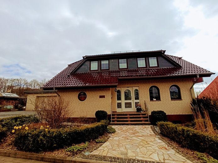 Haus mit Garten in ruhiger Lage zu vermieten – Foto 1