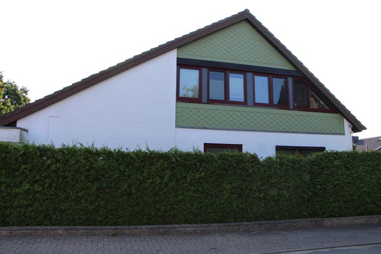 Großzügiges Einfamilienhaus mit vermietetem Obergeschoss – Foto 8