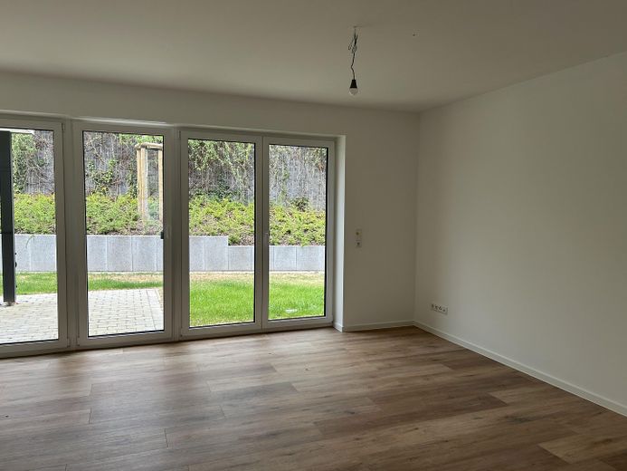 Pierwsze zasiedlenie w Damme (dostępne 4 domy) | 5 pokoi | KfW 40 | garaż i ogród | ok. 165 m² – Wohnzimmer