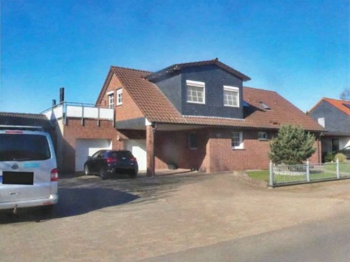 Zwangsversteigerung prov.-frei: Eigentumswohnung in Petershagen-Südfeld – Foto 1