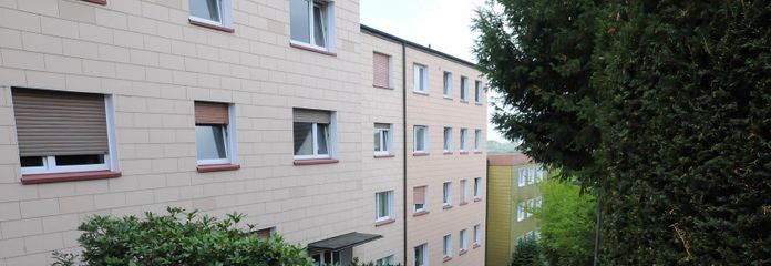 Zentral wohnen mit Wellness-Komfort – Zugang zum Hauseingang