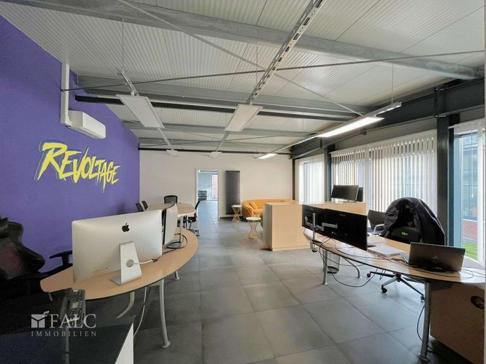 Moderne Gewerbeimmobilie mit vielseitigen Nutzungsmöglichkeiten – Büro 2 OG