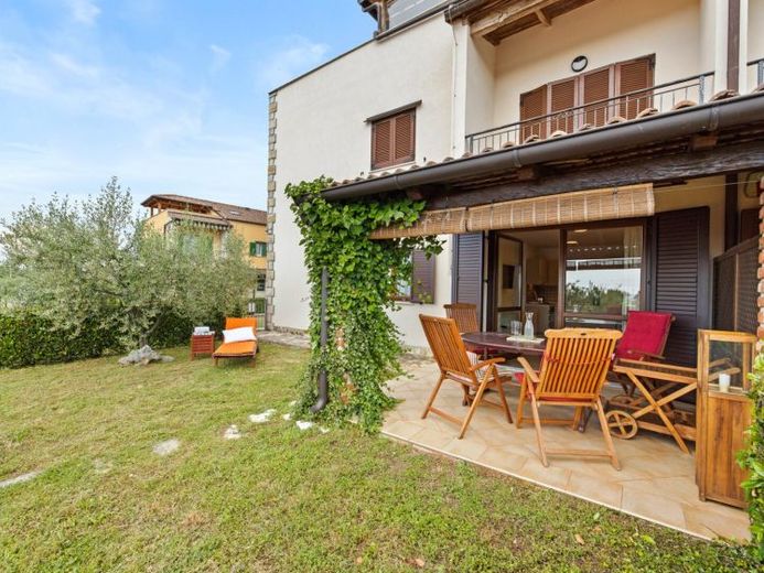 Komfortable 3-Zimmer-Garten-Wohnung mit Meerblick, Swimmingpool und Parkplatz – Foto 1