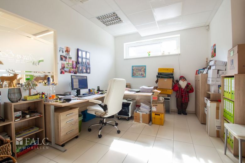 Moderne Einzelhandelsfläche in 1A Lage! – Büro