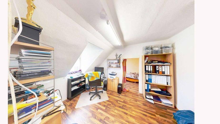 Schnäppchenpreis  stilvolles bezugsfertiges Zuhause in Barby mit Hof, Garage &amp; Nähe zur Natur – Dachgeschoss_Zimmer2