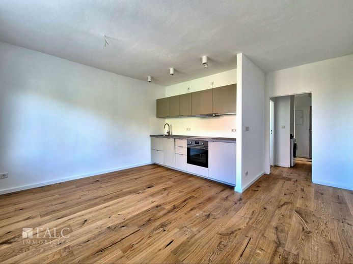 **Stilvoll wohnen in Berlin-Wilmersdorf mit Fahrstuhl**- FALC IMMOBILIEN – Küche