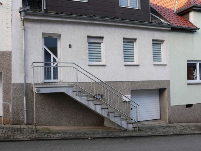 Kernsaniertes Einfamilien-Reihenhaus mit Terrasse und Garten, Einziehen - Wohlfühlen - Saarbrücken-Herrensohr – Foto 1